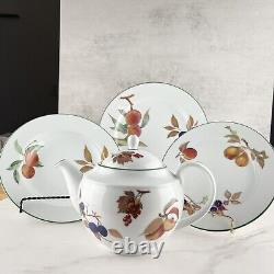 18pc Royal Worcester Evesham Vale Green Rim, Dinner&Salad Plates Soup Bowls Teap