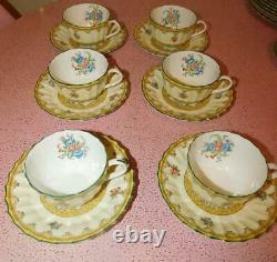1933 Royal Worcester Willoughby Cups & Sauxers Set Of 6 Beautiful