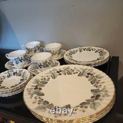 20 Piece Royal Worcester LAVINIA Bone DInner/salad/bread Plate coffee cup, more