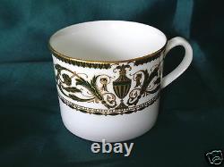 5 Pc Royal Worcester Windsor Discontinued Green Urns & Gold Trim Place Setting