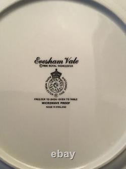 5 Royal Worcester 1986 EVESHAM VALE Green Rim 10 Dinner Plates Made in England