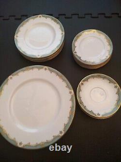 Devonshire By Royal Worcester Fine China (35 Piece Set) Read, Pick Up Only