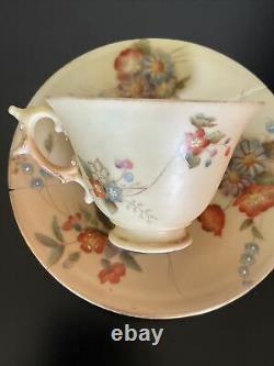Grainger & Co Worcester Blush Ivory Spur Handle Tea Cup And Saucer Set Antique
