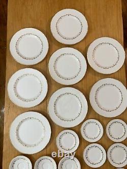 LOT Vintage Royal Worcester Gold Chantilly Bone China Set 29 Pieces