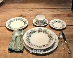 Lavinia Royal Worcester Fine China Dinnerware Set, Many Pieces, lightly used