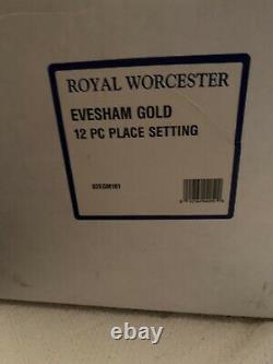 NIB SET of 12 Royal Worcester Evesham Gold 4 Dinner Plates 4 Bread Butter 4 Mugs
