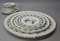 ROYAL WORCESTER UNUSED CHINA SET for 12 BERNINA MINT 60 Pieces