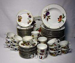 ROYAL WORCESTER china EVESHAM GOLD 80-piece SET SERVICE for 12 with 8 Soup Bowls