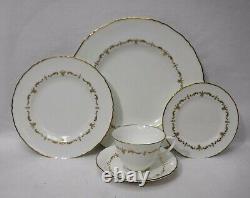 ROYAL WORCESTER china GOLD CHANTILLY pattern 60-piece SET SERVICE for 12