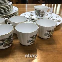 Royal Worcester 5 Piece Place Setting for 8 Dorcheste Fall Pattern