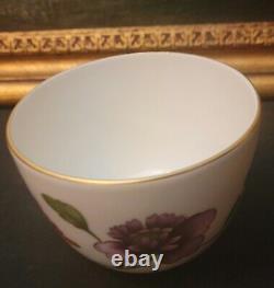 Royal Worcester'Astley' Tableware/Serveware. 20 Porcelain Pieces. England