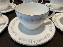 Royal Worcester Bridal Lace 61 Pc 12+ 5 Pc Place Settings Dinner Plate Service