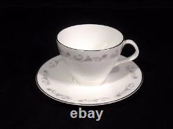 Royal Worcester Bridal Lace China 4 Piece Place Setting for 4 with extras 19 pcs