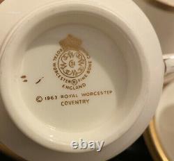 Royal Worcester COVENTRY Tea And Part Dinner Set
