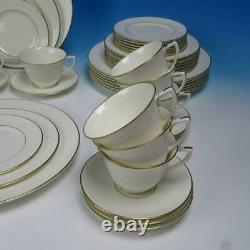Royal Worcester China Concerto White Embossed Floral 8 Place Settings 40 Pcs