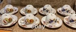 Royal Worcester EVESHAM GOLD Tea Cup & Saucer Set Lot Of 8 (16 Pieces) Vintage