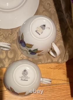 Royal Worcester EVESHAM GOLD Tea Cup & Saucer Set Lot Of 8 (16 Pieces) Vintage