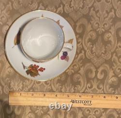 Royal Worcester EVESHAM GOLD Tea Cup & Saucer Set Lot Of 8 (16 Pieces) Vintage