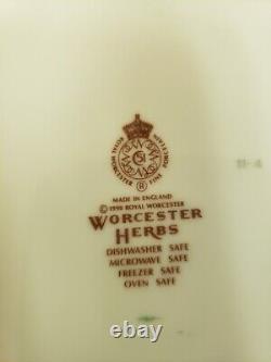 Royal Worcester England Worcester Herbs Fine Porcelain 20 PC. Service SetNEW