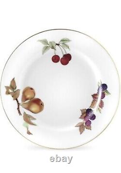 Royal Worcester Evesham Gold 16 Piece Dinnerware Set, Vibrant Fruit Plates New