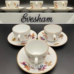 Royal Worcester Evesham Gold 1961 Dinner Setting for 3 Made in England 15 Pieces