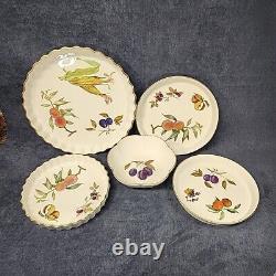 Royal Worcester Evesham Gold 5pc Dinner Service 14, 49 Serving, 110 Total bsmt