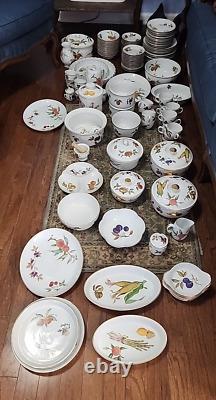 Royal Worcester Evesham Gold 5pc Dinner Service 14, 49 Serving, 110 Total bsmt