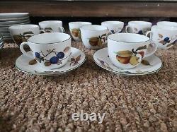 Royal Worcester Evesham Vale Cups & Saucers, Plates Set 30 Pieces In England