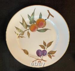Royal Worcester Evesham dinner plate 10 5/8 gold trim plums set 4 England