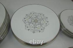 Royal Worcester Fine Bone China Bridal Lace 39 Piece 8 Setting Dinner Dish Set
