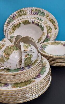 Royal Worcester Fine Bone China, Vine Harvest, 1978, Eng, Table Service For 8