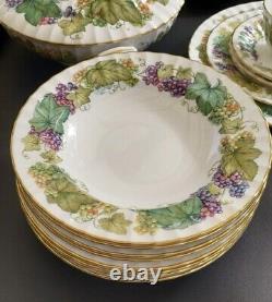 Royal Worcester Fine Bone China, Vine Harvest, 1978, Eng, Table Service For 8