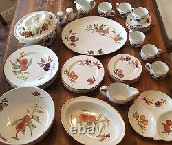 Royal Worcester Fine Porcelain Evesham 1961 40 Piece Lot Dishes Plates Cups