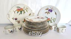 Royal Worcester Fine Porcelain Evesham Fruit Print Dinnerware Set Of 21