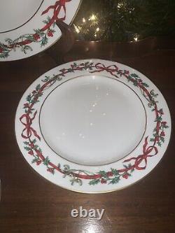 Royal Worcester Holly Ribbons 5-Pc Place Setting. Hard To Find! Made In Taiwan