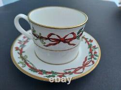 Royal Worcester Holly Ribbons 5 Piece Place Setting