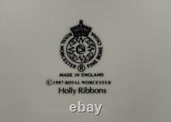 Royal Worcester Holly Ribbons 5 Piece Set Set Christmas England