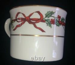 Royal Worcester Holly Ribbons Cup and Saucer Set of 4 Made in England