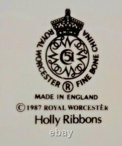 Royal Worcester Holy Ribbon 5 Piece Place Setting
