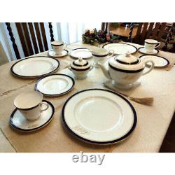 Royal Worcester Howard 15-piece set, cups, plates and pots