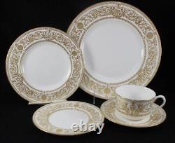 Royal Worcester Hyde Park 5 Piece Place Setting