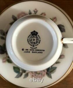 Royal Worcester June Garland 22-Piece Tea Set