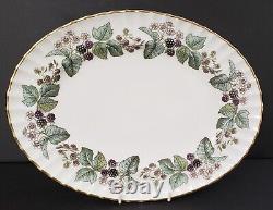 Royal Worcester Lavinia White 5 Piece Place Setting(s)