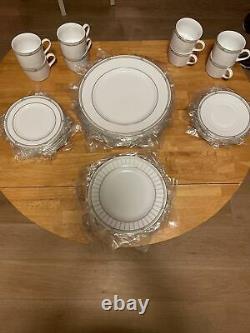 Royal Worcester Mondrian Fine China Service For 8 Set New Rare