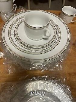 Royal Worcester Mondrian Fine China Service For 8 Set New Rare