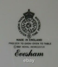 Royal Worcester Oven To Table Porcelain Dinner Set Evesham
