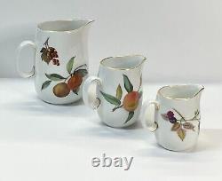 Royal Worcester Set Creamers And Tray Bone China Apple Berry Design&