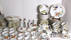 Royal Worcester by Evesham Gold 22K Trim 1961 Porcelain 76 Pieces England 1961
