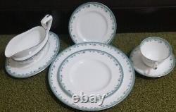 Royal Worchester Sea Rose DInnerware Set- 32 pieces. Perfect