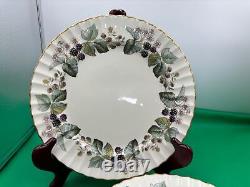 Set of 7 Royal Worcester Bone China LAVINIA Dinner Plates England (cream)